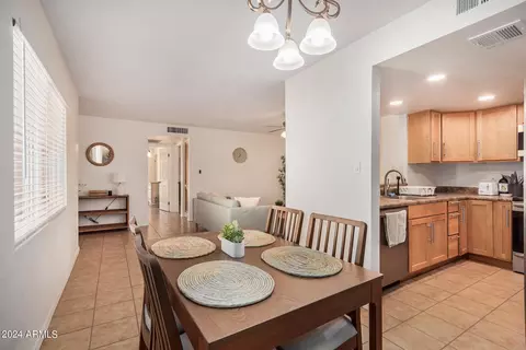 Dining - 11429 S Ki Rd, Phoenix, AZ 85044 photo 1 of 1
