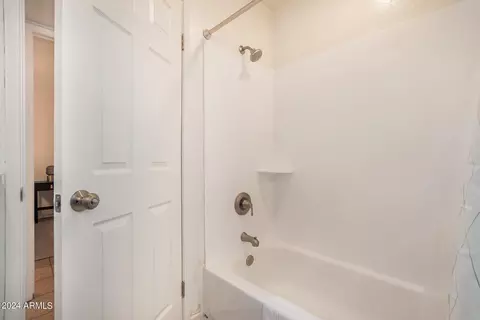 Bath - 11429 S Ki Rd, Phoenix, AZ 85044 photo 2 of 2