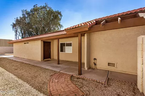 Exterior - 11429 S Ki Rd, Phoenix, AZ 85044 photo 11 of 16
