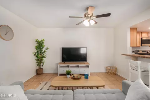 Living - 11429 S Ki Rd, Phoenix, AZ 85044 photo 1 of 4