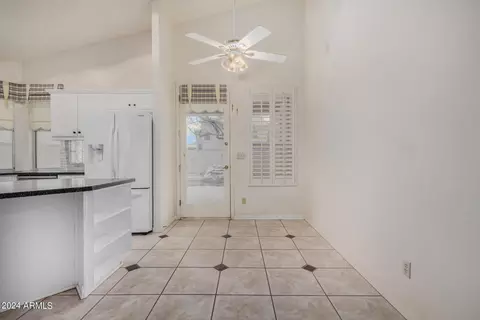 Kitchen - 2312 E Silverwood Dr, Phoenix, AZ 85048 photo 4 of 6