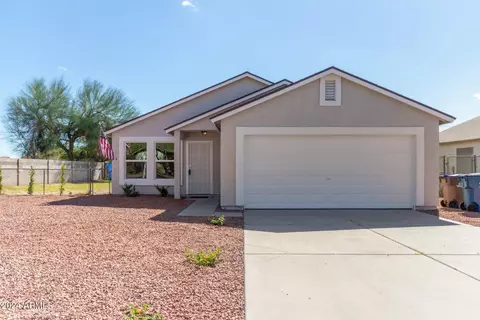 595 E Peppertree Ave, Apache Junction, AZ 85119