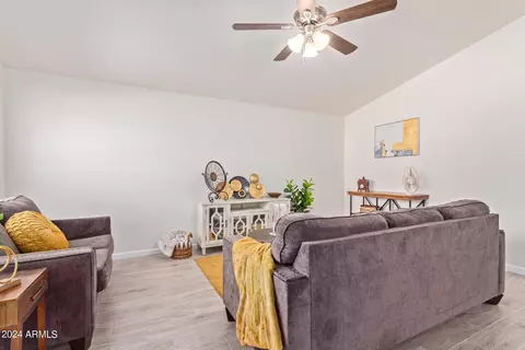 595 E Peppertree Ave, Apache Junction, AZ 85119 photo 5