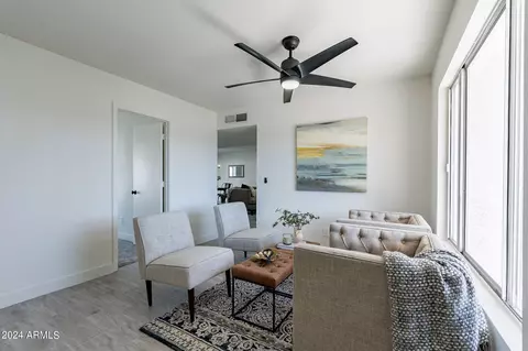 Living - 3946 W Willow Ave, Phoenix, AZ 85029 photo 9 of 9