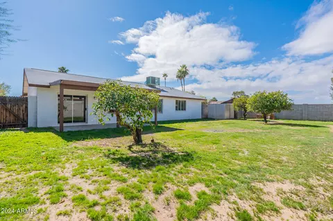Exterior - 3946 W Willow Ave, Phoenix, AZ 85029 photo 10 of 13