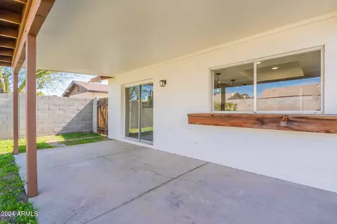 Exterior - 3946 W Willow Ave, Phoenix, AZ 85029 photo 8 of 13