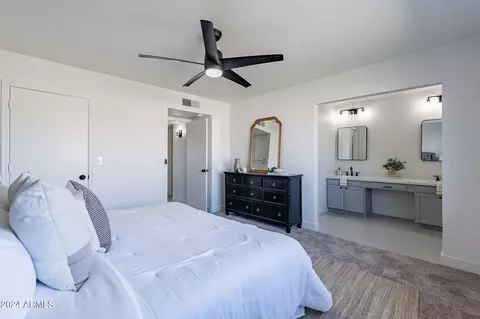 Bedroom - 3946 W Willow Ave, Phoenix, AZ 85029 photo 5 of 7