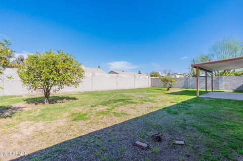 Exterior - 3946 W Willow Ave, Phoenix, AZ 85029 photo 12 of 13