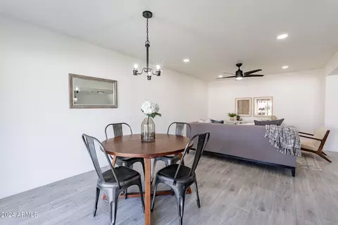Dining - 3946 W Willow Ave, Phoenix, AZ 85029 photo 5 of 5