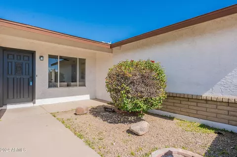 Exterior - 3946 W Willow Ave, Phoenix, AZ 85029 photo 13 of 13