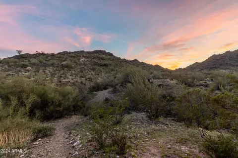 View/Area - 2245 E Vogel Ave, Phoenix, AZ 85028 photo 1 of 12