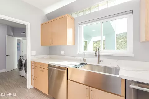 Kitchen - 2245 E Vogel Ave, Phoenix, AZ 85028 photo 7 of 7