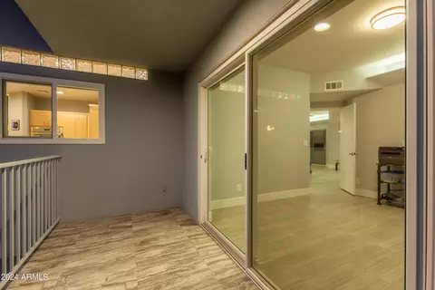 Entry Way - 2245 E Vogel Ave, Phoenix, AZ 85028 photo 2 of 2