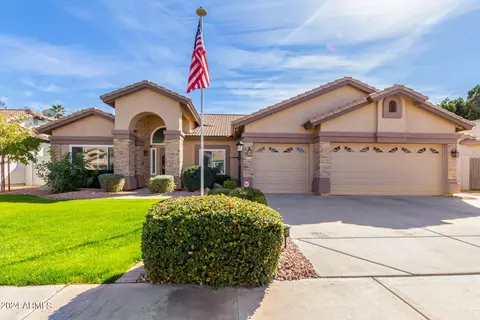 2255 E Beachcomber Dr, Gilbert, AZ 85234