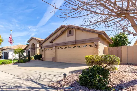 Exterior - 2255 E Beachcomber Dr, Gilbert, AZ 85234 photo 4 of 21