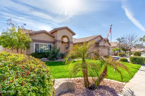 Exterior - 2255 E Beachcomber Dr, Gilbert, AZ 85234 photo 3 of 21