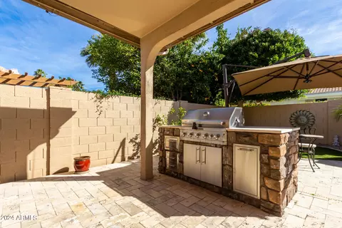 Exterior - 2255 E Beachcomber Dr, Gilbert, AZ 85234 photo 8 of 21