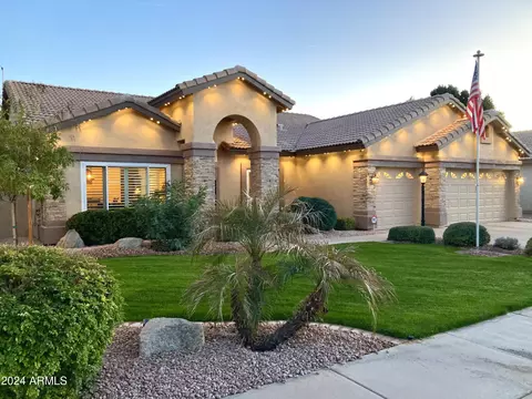 Exterior - 2255 E Beachcomber Dr, Gilbert, AZ 85234 photo 14 of 21
