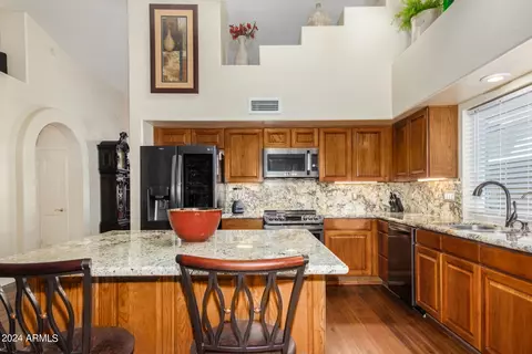 Kitchen - 2255 E Beachcomber Dr, Gilbert, AZ 85234 photo 1 of 4