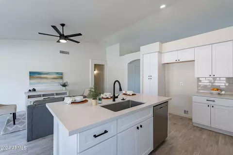 Kitchen - 1602 E Campbell Ave, Gilbert, AZ 85234 photo 3 of 6