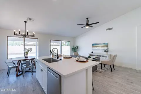 Kitchen - 1602 E Campbell Ave, Gilbert, AZ 85234 photo 4 of 6