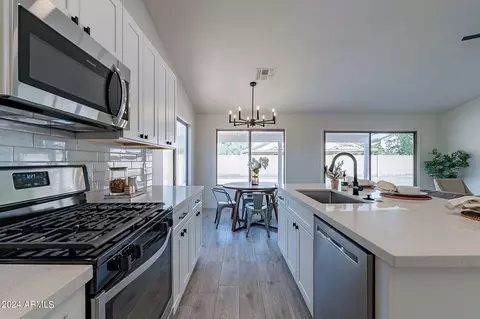 Kitchen - 1602 E Campbell Ave, Gilbert, AZ 85234 photo 5 of 6