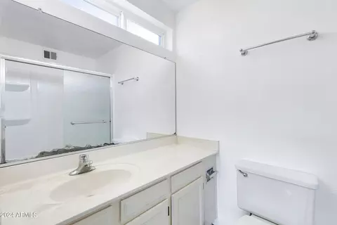Bath - 5126 E Tano St, Phoenix, AZ 85044 photo 2 of 2