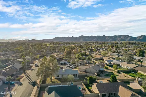 View/Area - 5126 E Tano St, Phoenix, AZ 85044 photo 6 of 12