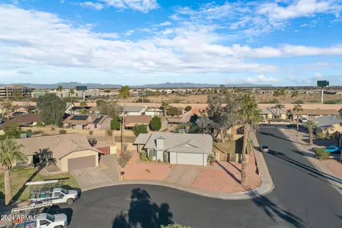 View/Area - 5126 E Tano St, Phoenix, AZ 85044 photo 3 of 12