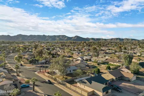 View/Area - 5126 E Tano St, Phoenix, AZ 85044 photo 5 of 12