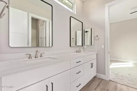 Bath - 1650 E Minton St, Mesa, AZ 85203 photo 8 of 13