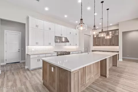 Kitchen - 1650 E Minton St, Mesa, AZ 85203 photo 3 of 5