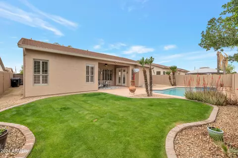 1691 S Heritage Dr, Gilbert, AZ 85295 photo 2