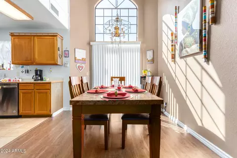 Dining - 4439 E Tanglewood Dr, Phoenix, AZ 85048 photo 1 of 2