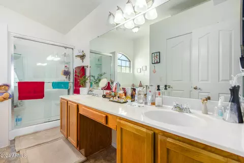 Bath - 4439 E Tanglewood Dr, Phoenix, AZ 85048 photo 1 of 3