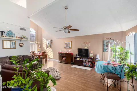 Living - 4439 E Tanglewood Dr, Phoenix, AZ 85048 photo 2 of 3