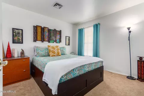 Bedroom - 4439 E Tanglewood Dr, Phoenix, AZ 85048 photo 4 of 7