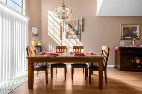 Dining - 4439 E Tanglewood Dr, Phoenix, AZ 85048 photo 2 of 2