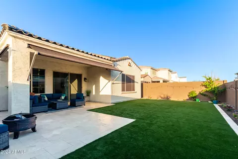3425 E Crest Ln, Phoenix, AZ 85050 photo 20