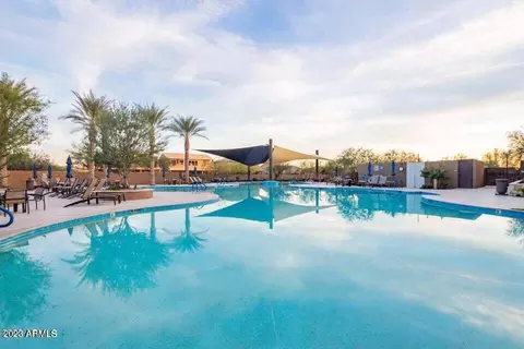 3425 E Crest Ln, Phoenix, AZ 85050 photo 27