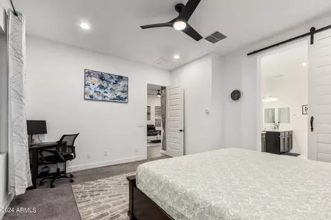 3425 E Crest Ln, Phoenix, AZ 85050 photo 14