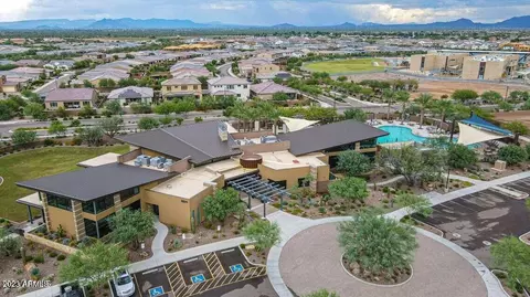3425 E Crest Ln, Phoenix, AZ 85050 photo 28