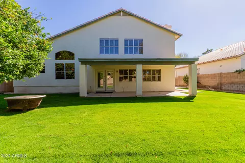 Exterior - 246 S Cobblestone Dr, Gilbert, AZ 85296 photo 7 of 7