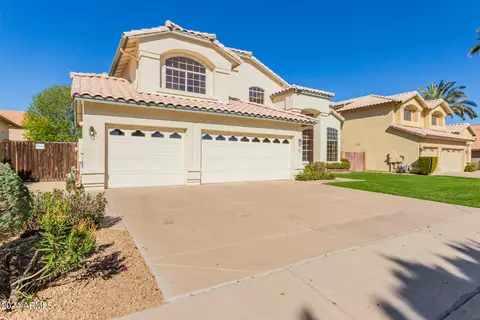 Exterior - 246 S Cobblestone Dr, Gilbert, AZ 85296 photo 3 of 7
