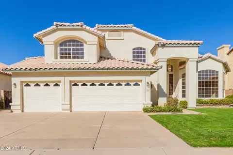 246 S Cobblestone Dr, Gilbert, AZ 85296