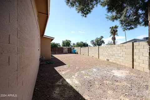 Exterior - 2902 E Sylvia St, Phoenix, AZ 85032 photo 11 of 13