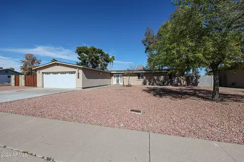 Exterior - 2902 E Sylvia St, Phoenix, AZ 85032 photo 2 of 13