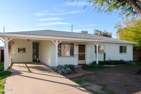 1902 N 45th St, Phoenix, AZ 85008