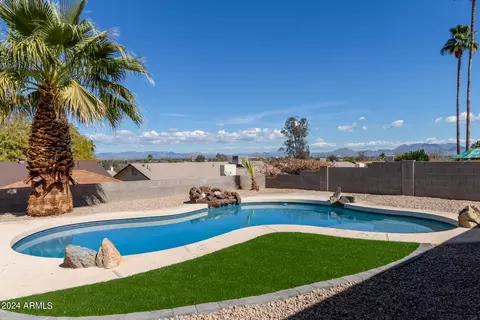 Exterior - 2616 E Claire Dr, Phoenix, AZ 85032 photo 11 of 15