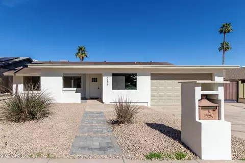 Exterior - 2616 E Claire Dr, Phoenix, AZ 85032 photo 2 of 15